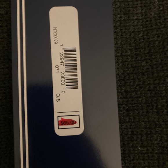 Nautica hat and scarf new - Picture 2 of 3